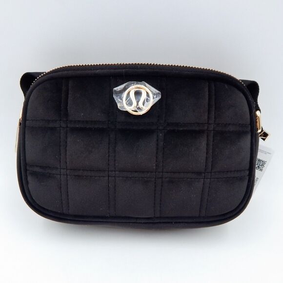 Lululemon Crossbody Camera Bag Quilted Velour 2L Black Gold 8-1/2 Inch - Picture 2 of 14